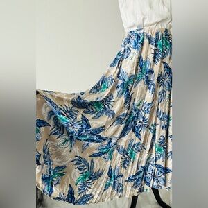 New Cupio M long romantic feminine Floral tan Blue Green Maxi Skirt